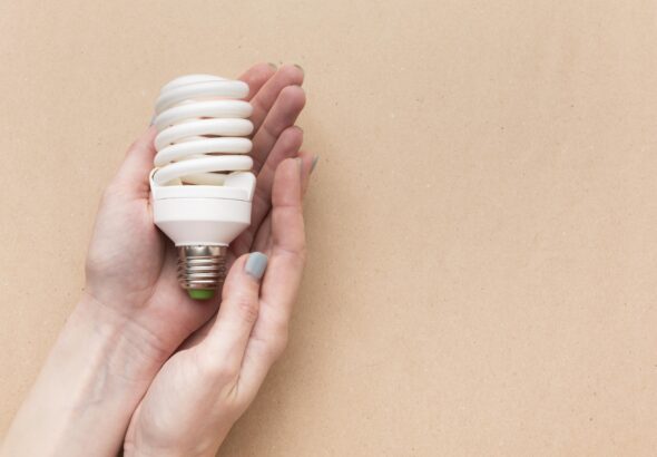 copy-space-light-bulb